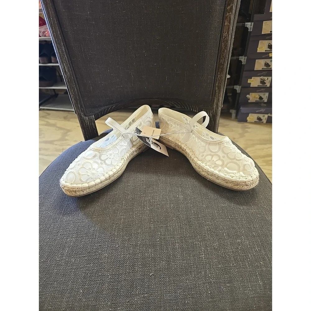 Women's Celia Floral Lace Mary Jane Espadrille Flat with Memory Foam Insole Sz 6